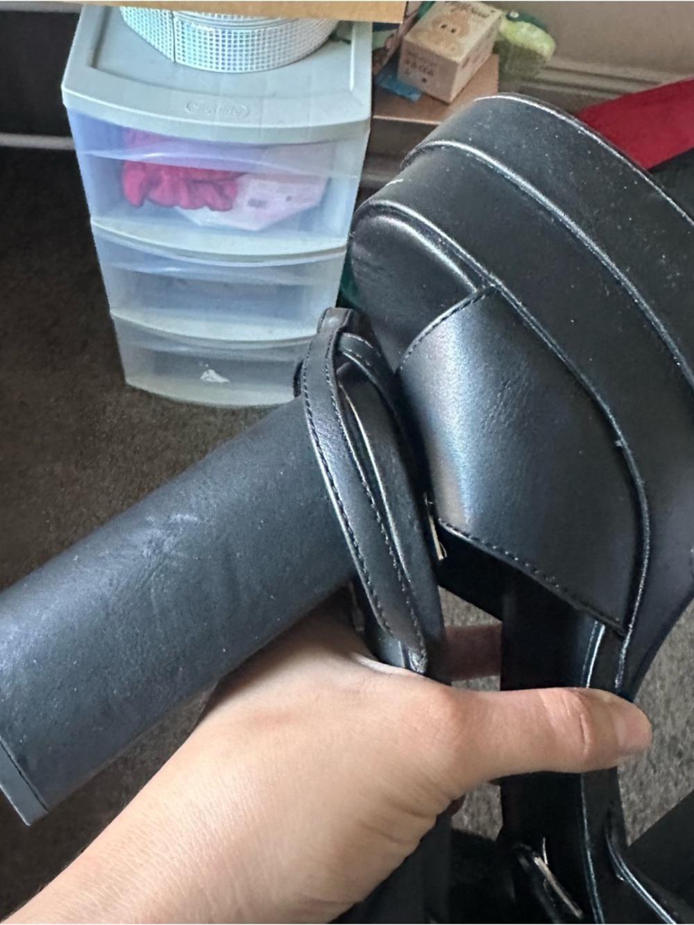Heels - Picture 4 of 4